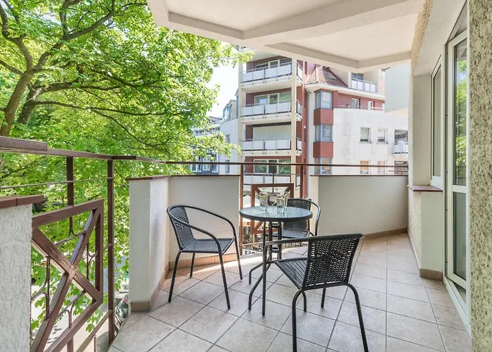 Jantar -port Kolobrzeg- Westerplatte Z Garazem Kołobrzeg