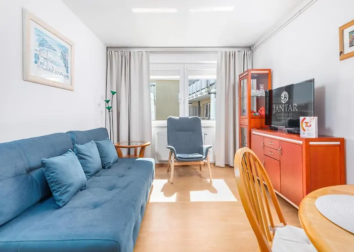 Jantar -port Kolobrzeg- Westerplatte Z Garazem *